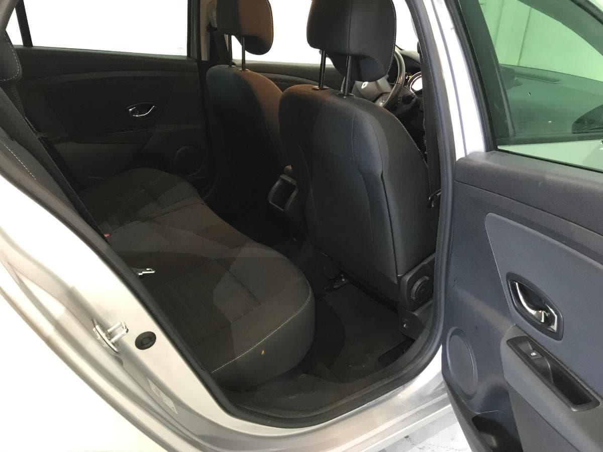 Renault Mégane 1.5DCI · Ano 2015 — imagen 25