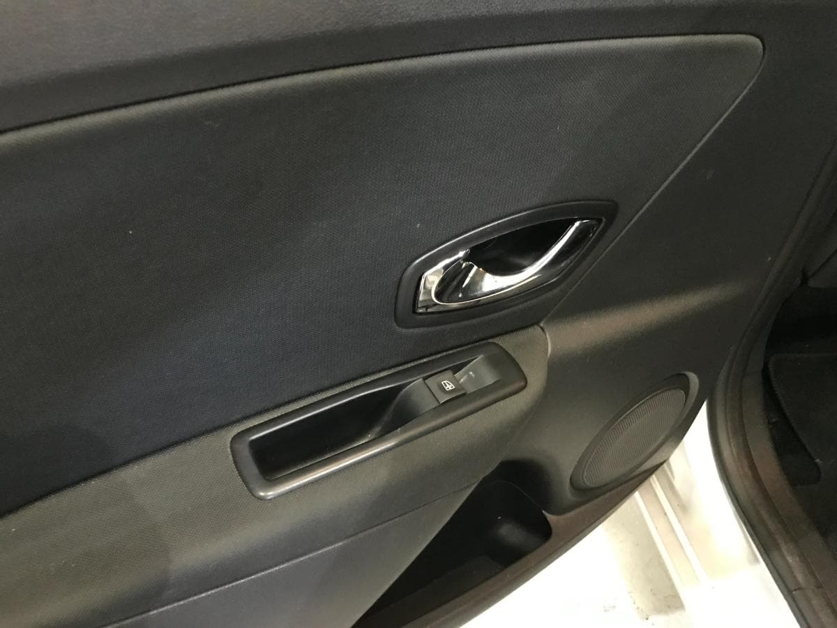 Renault Mégane 1.5DCI · Ano 2015 — imagen 29