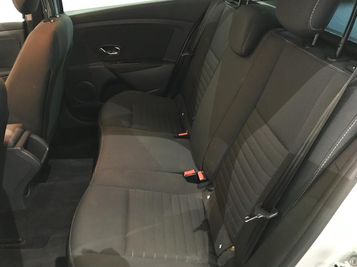 Renault Mégane 1.5DCI · Ano 2015 — imagen 30