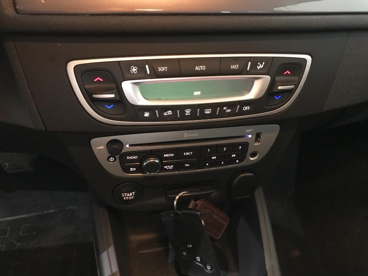 Renault Mégane 1.5DCI · Ano 2015 — imagen 32