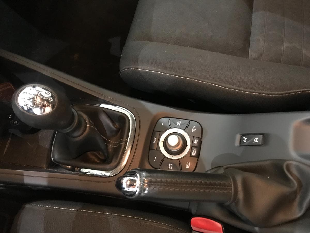 Renault Mégane 1.5DCI · Ano 2015 — imagen 34