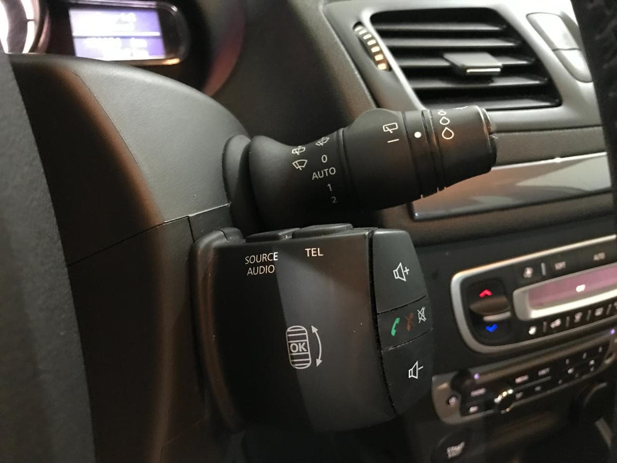 Renault Mégane 1.5DCI · Ano 2015 — imagen 42