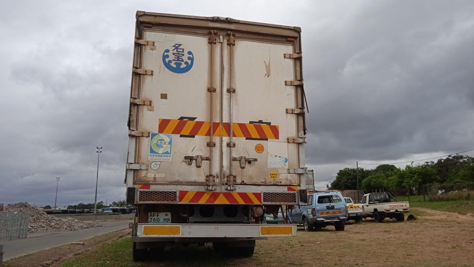 HINO PROFIA · — image 15
