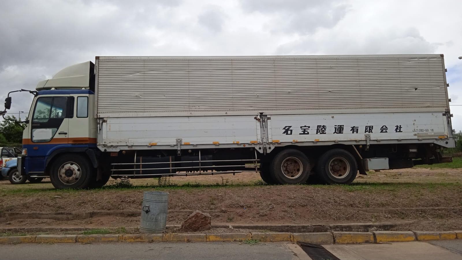 HINO PROFIA · — image 17