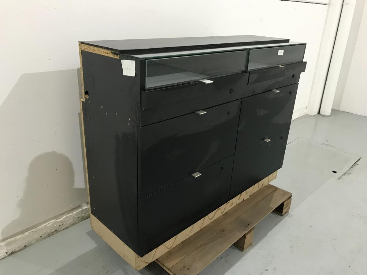 Display Furniture — image 3