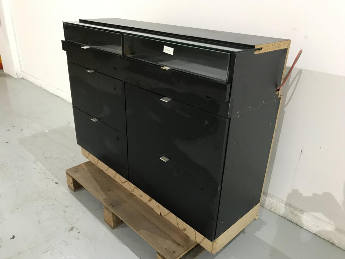 Display Furniture — image 4