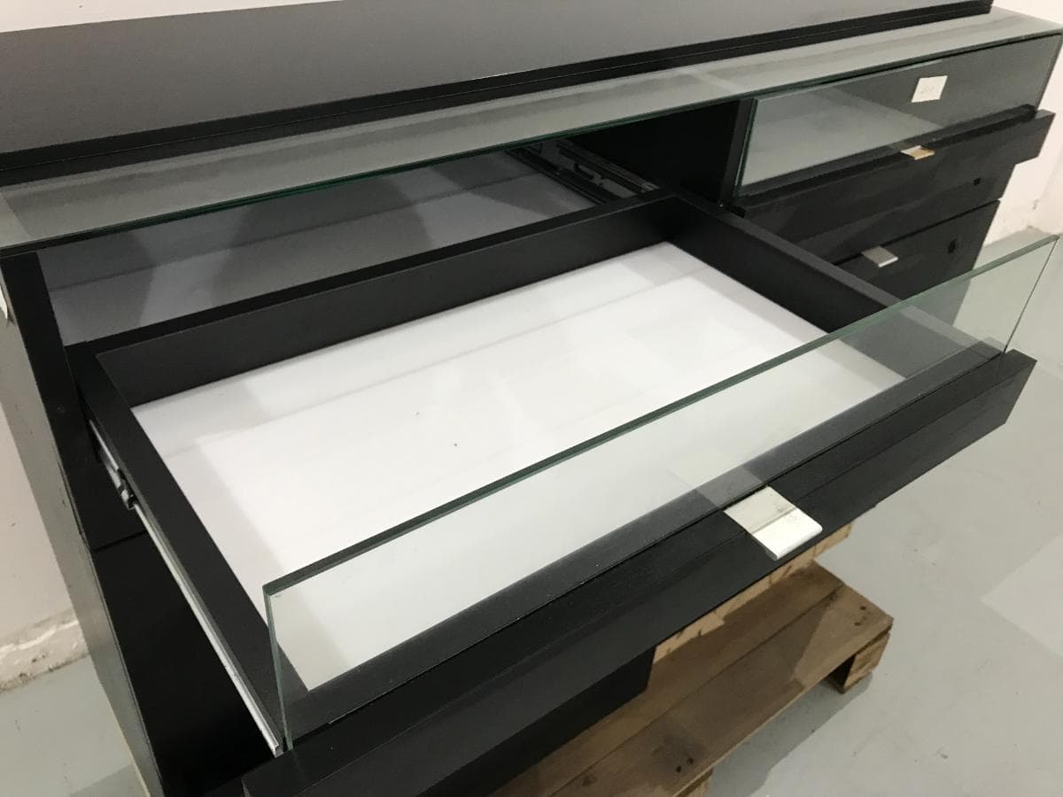 Display Furniture — image 5