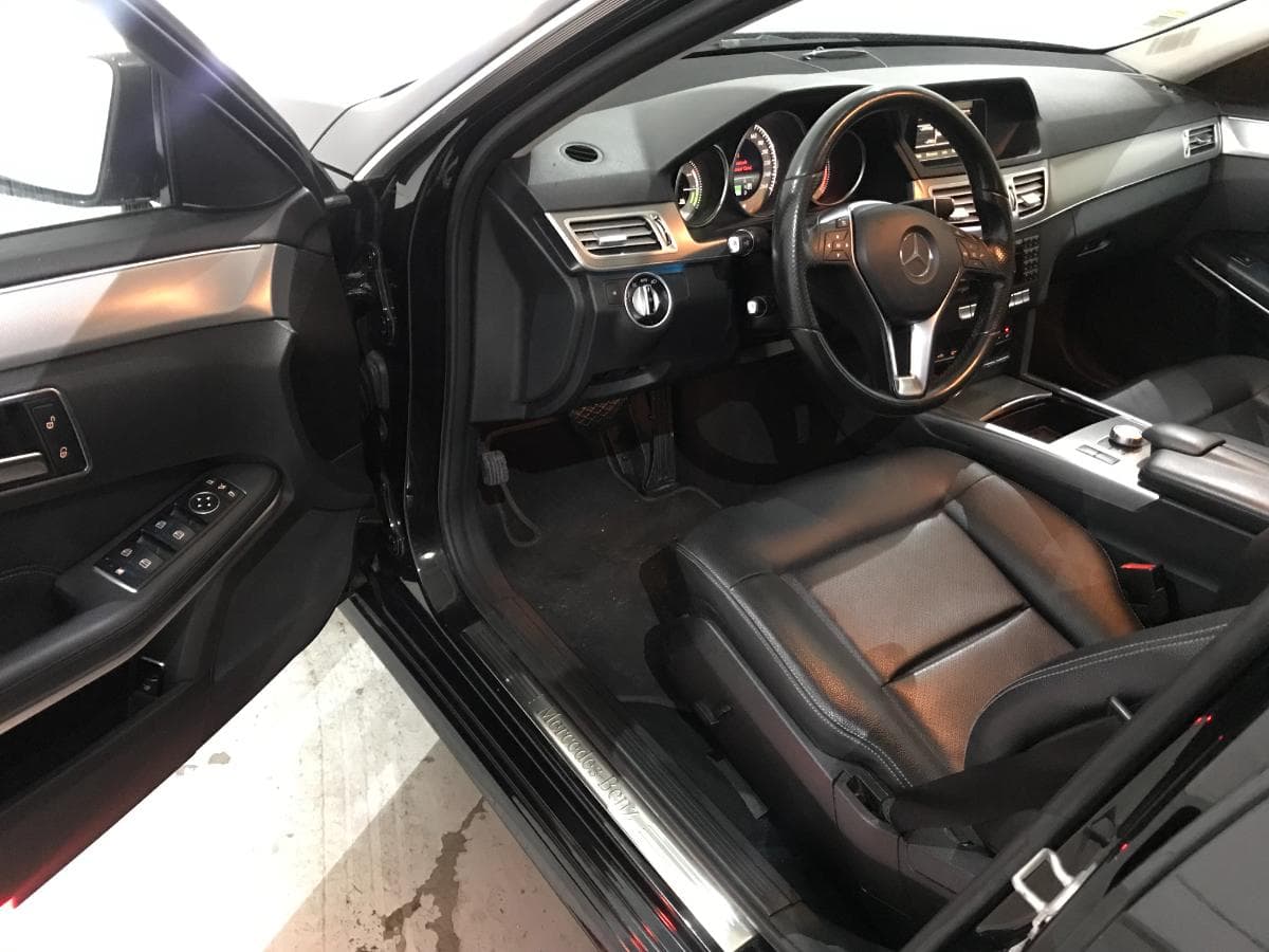 Mercedes-Benz E300 Blue Tec Híbrido 2.2 · Ano 2014 — image 21