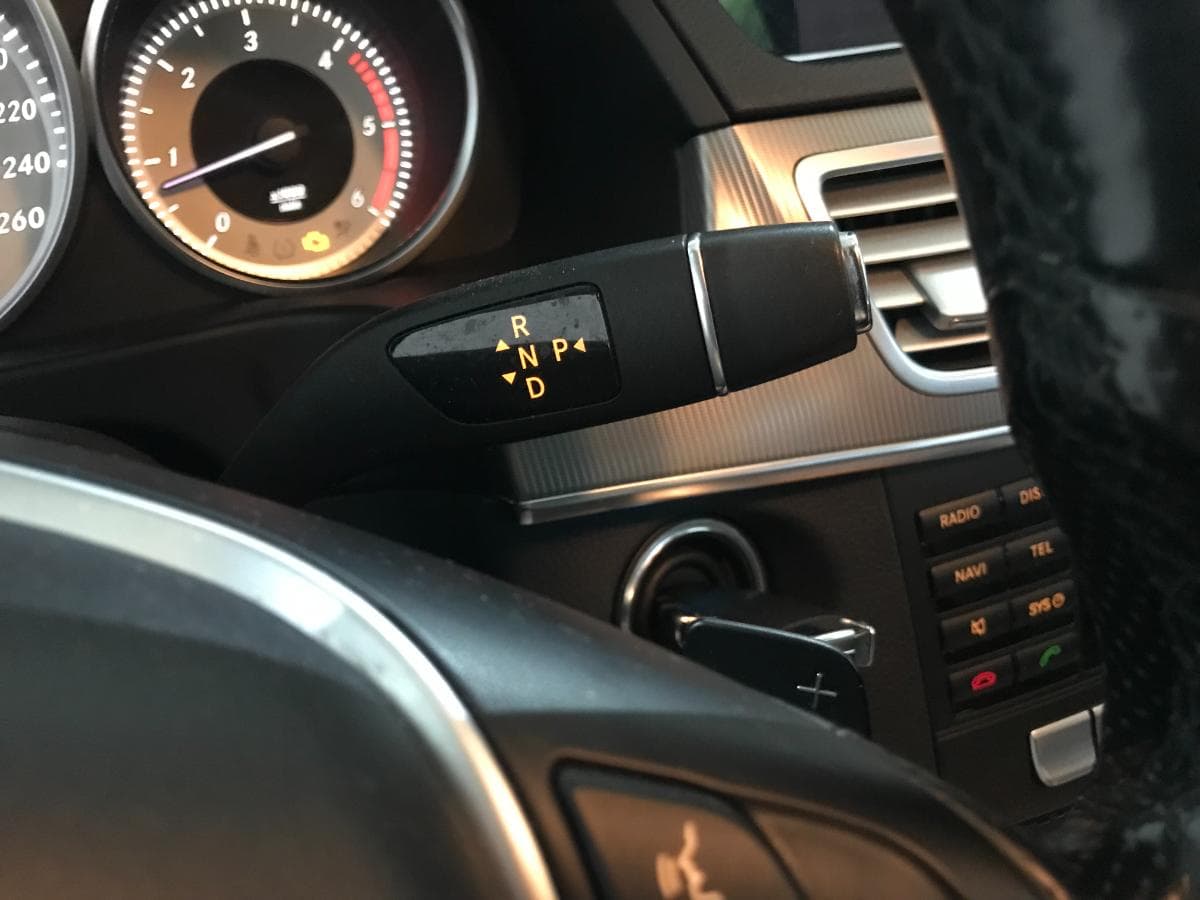 Mercedes-Benz E300 Blue Tec Híbrido 2.2 · Ano 2014 — image 31