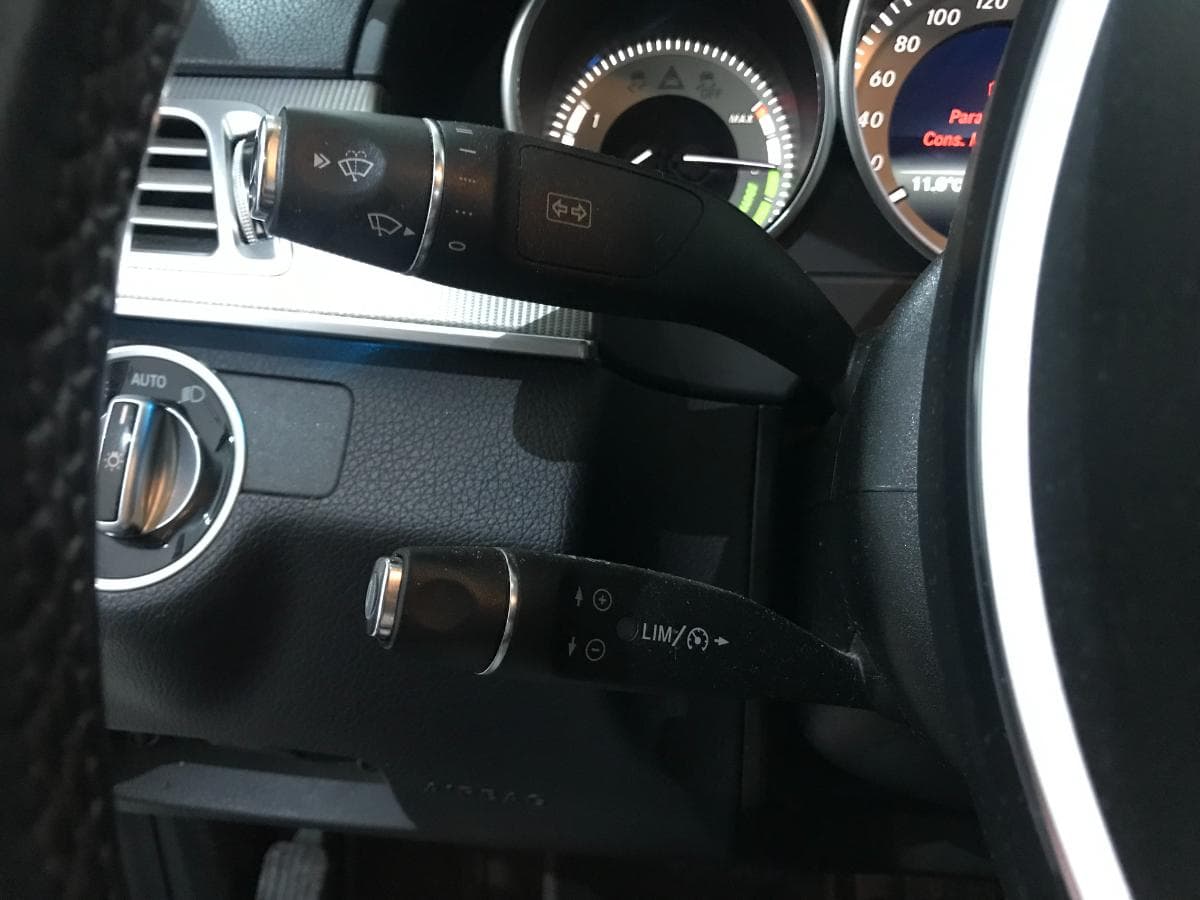 Mercedes-Benz E300 Blue Tec Híbrido 2.2 · Ano 2014 — image 32