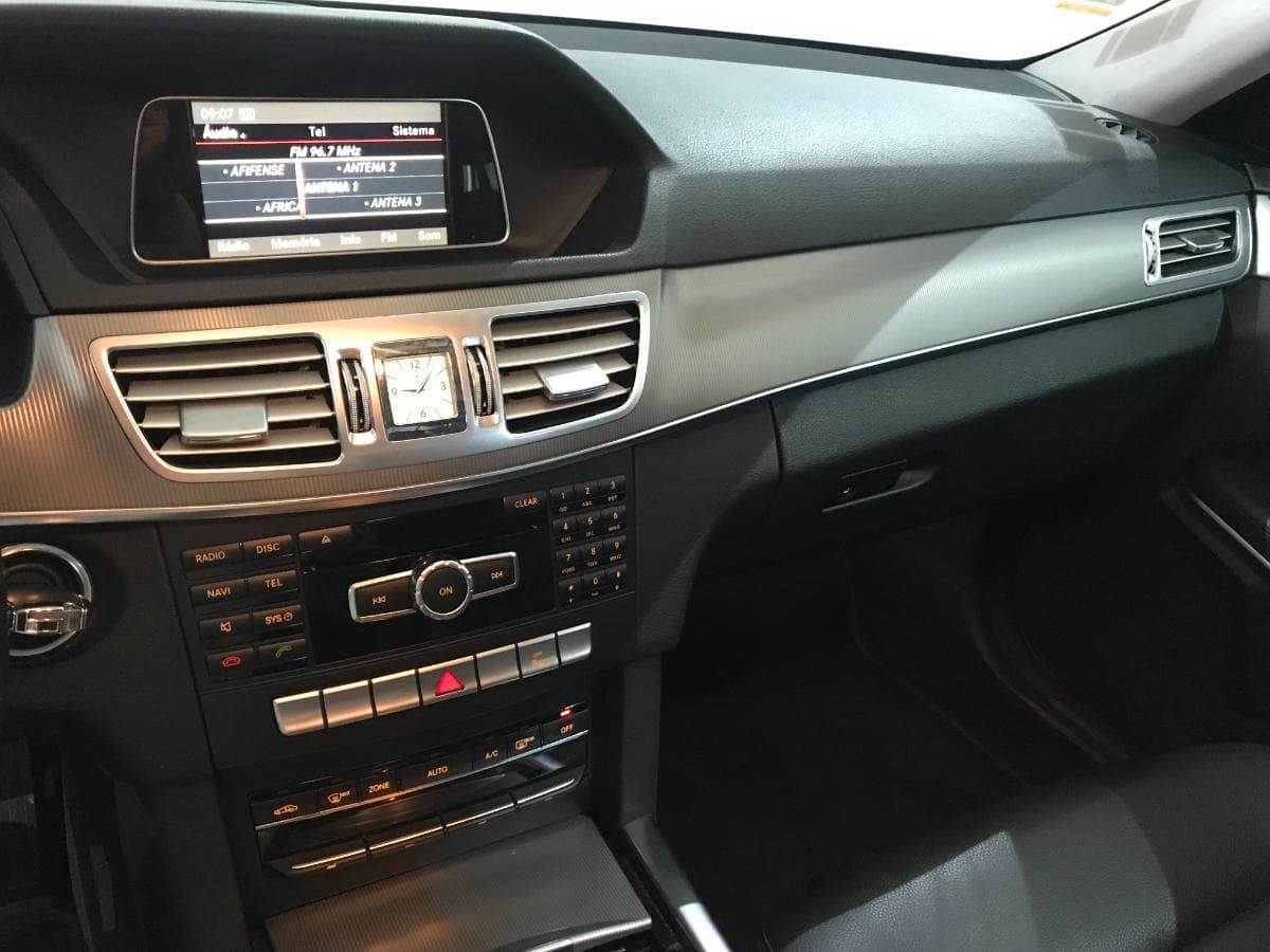 Mercedes-Benz E300 Blue Tec Híbrido 2.2 · Ano 2014 — image 37