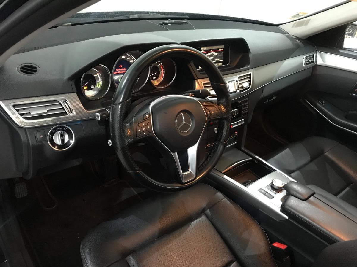 Mercedes-Benz E300 Blue Tec Híbrido 2.2 · Ano 2014 — image 41