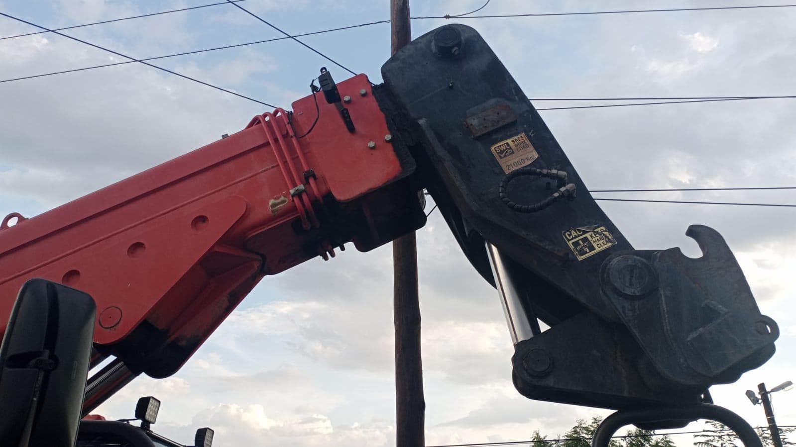 Empilhador Telescópico MANITOU MHT 10210 · — imagem 7