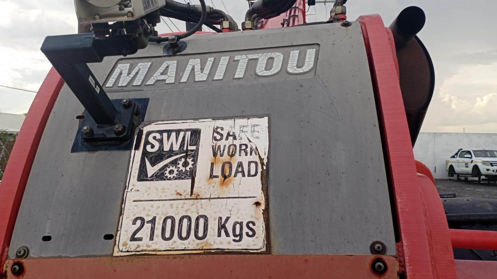 Empilhador Telescópico MANITOU MHT 10210 · — imagem 17