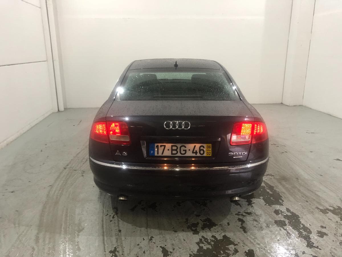 Audi A8 3.0 TDI · Ano 2006 — image 7