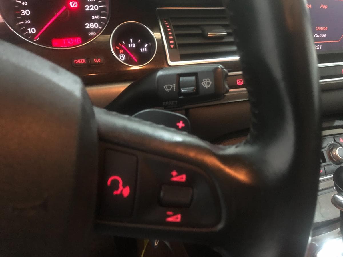Audi A8 3.0 TDI · Ano 2006 — image 30