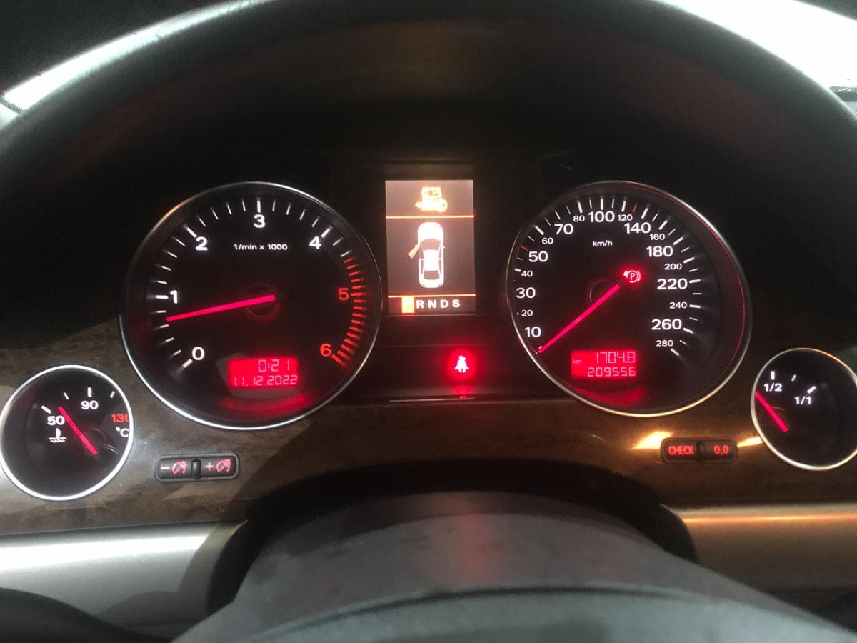 Audi A8 3.0 TDI · Ano 2006 — image 31
