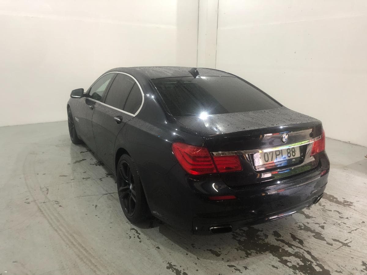 BMW 740 D · Ano 2011 — imagem 6