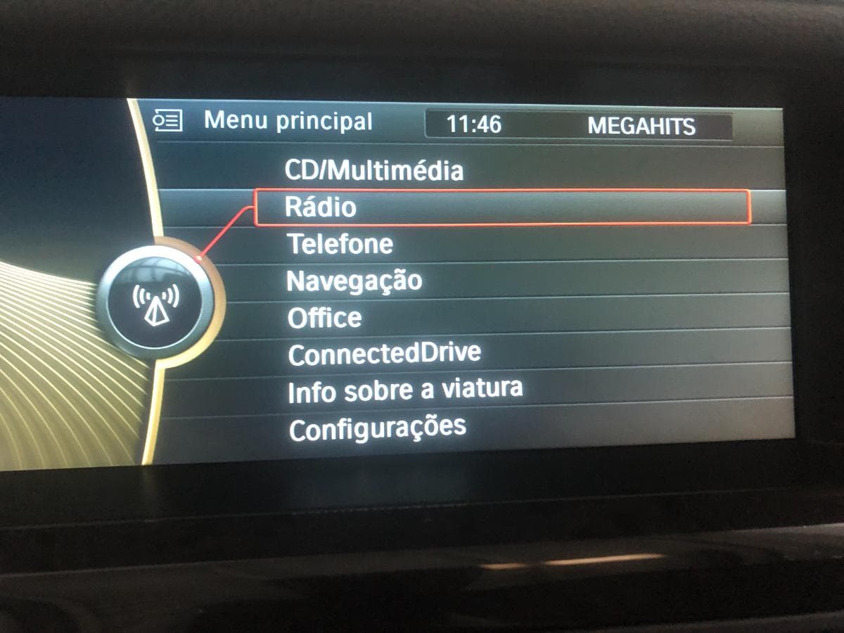 BMW 740 D · Ano 2011 — imagem 33