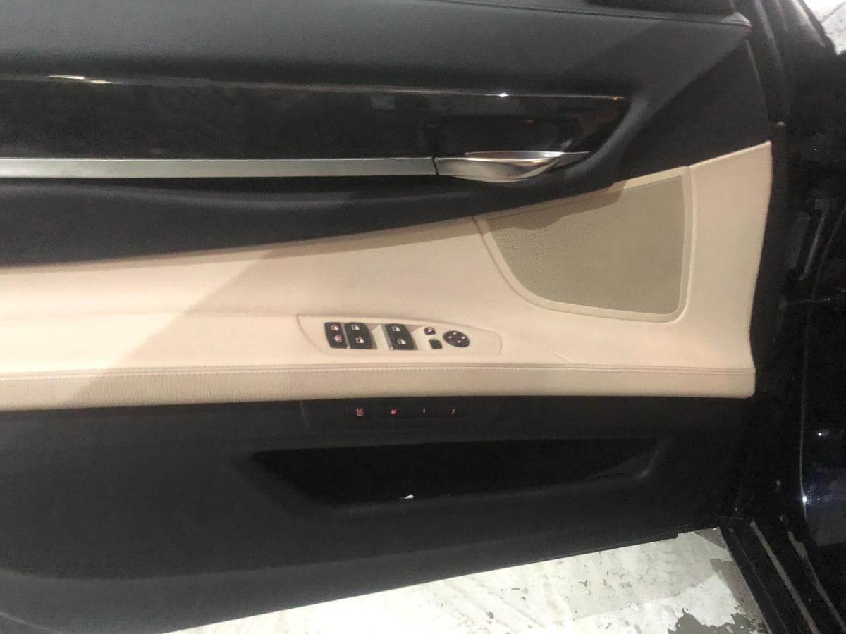 BMW 740 D · Ano 2011 — imagem 34