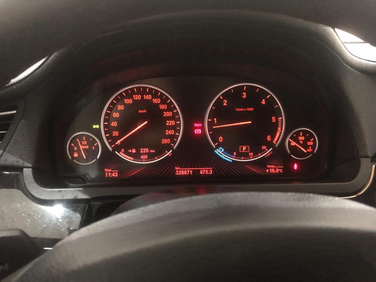 BMW 740 D · Ano 2011 — imagem 38