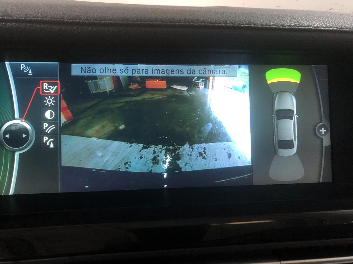 BMW 740 D · Ano 2011 — imagem 40
