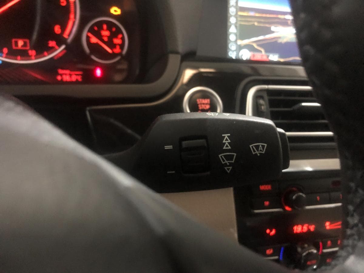 BMW 740 D · Ano 2011 — imagem 43