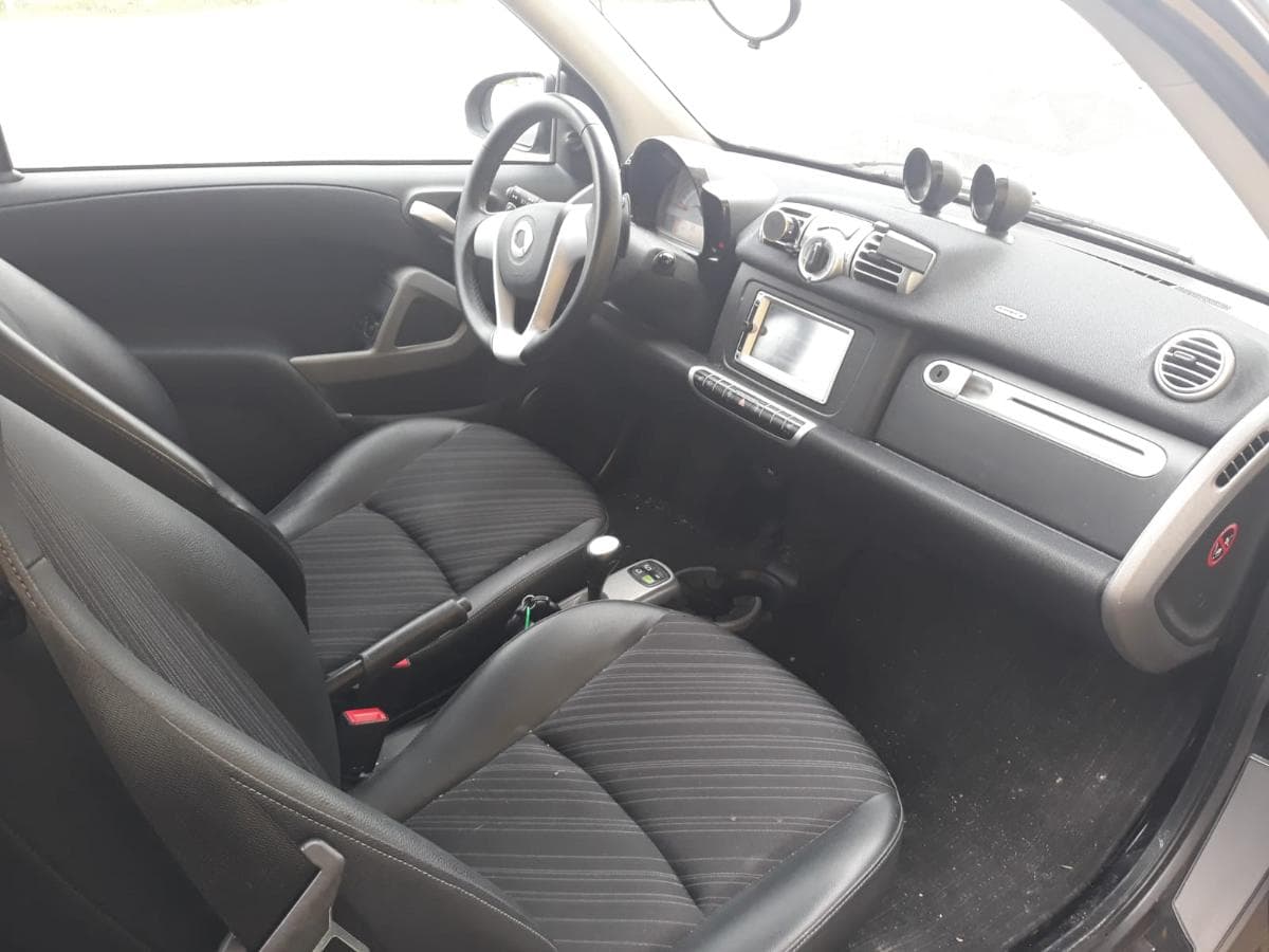 Smart Fortwo Cabrio 1.0 · Ano 2012 — image 10