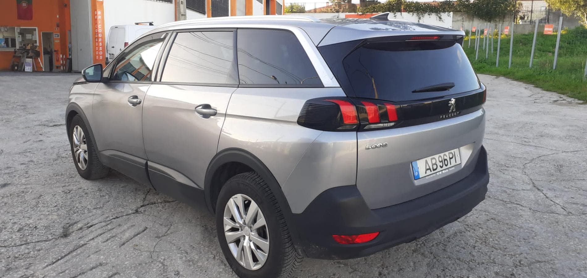 Peugeot 5008 1.6 BlueHDI · Ano 2017 — imagen 8