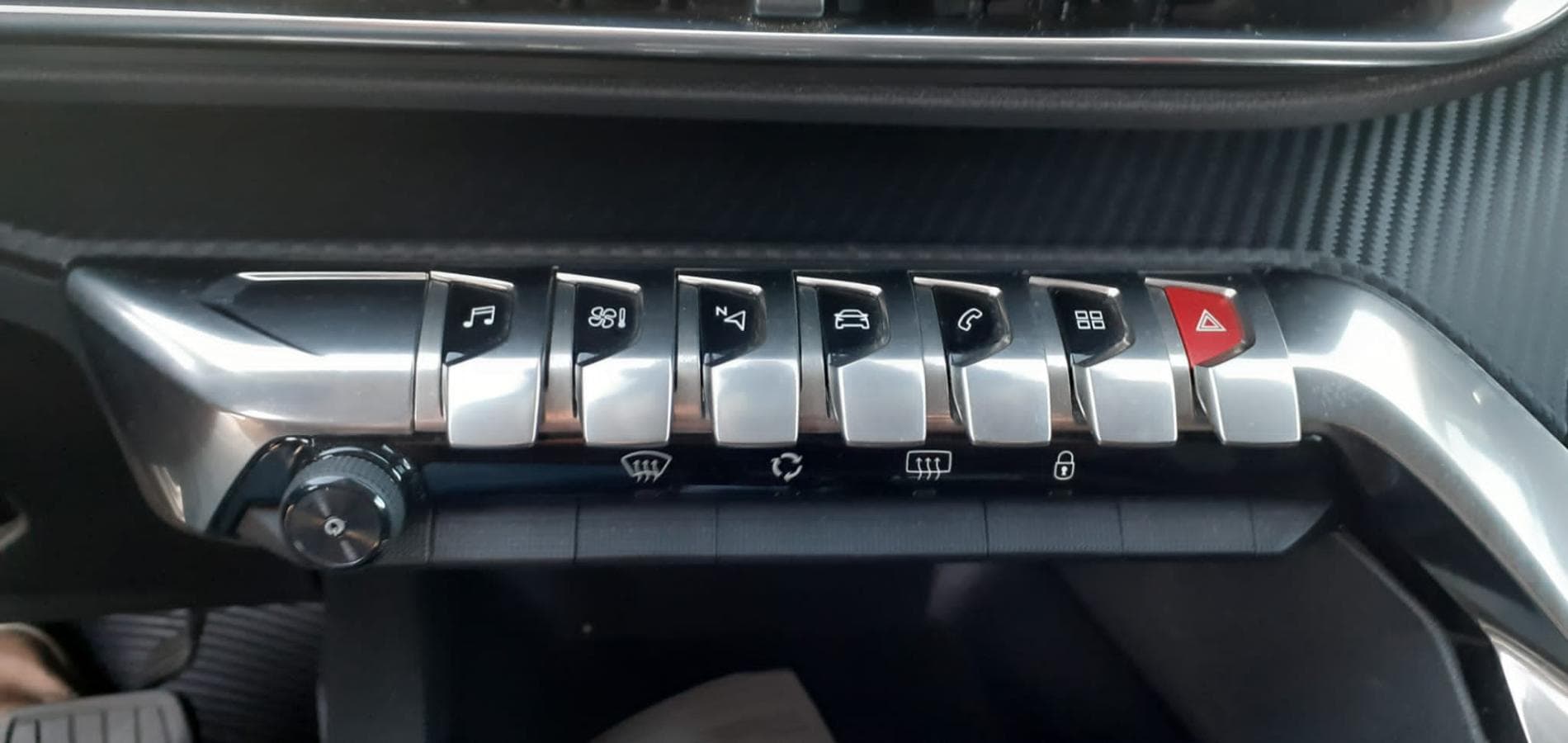 Peugeot 5008 1.6 BlueHDI · Ano 2017 — imagen 17