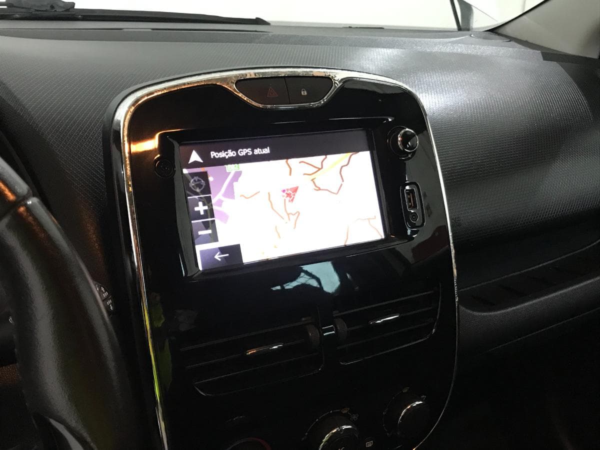 Renault Clio 1.5DCI · Ano 2013 — imagen 9