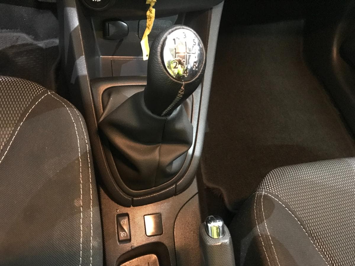 Renault Clio 1.5DCI · Ano 2013 — imagen 15