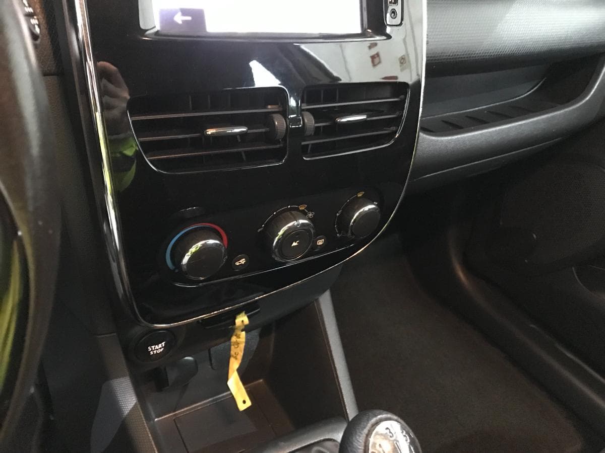 Renault Clio 1.5DCI · Ano 2013 — imagen 10