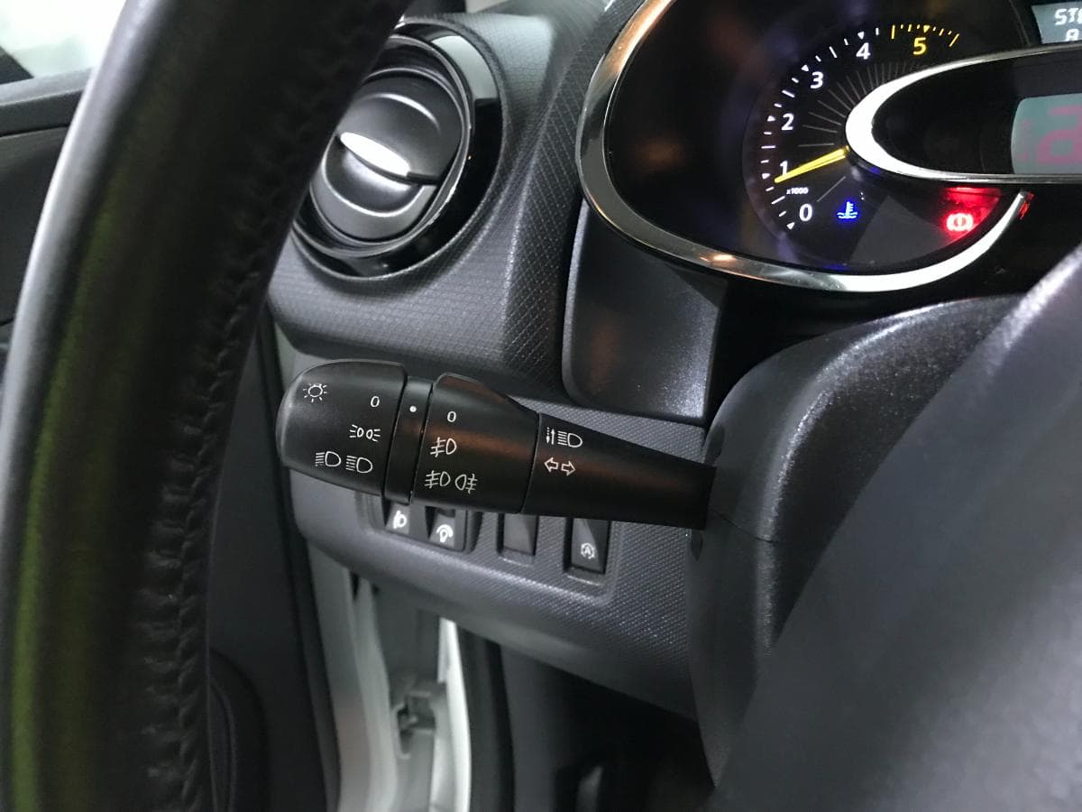 Renault Clio 1.5DCI · Ano 2013 — imagen 18