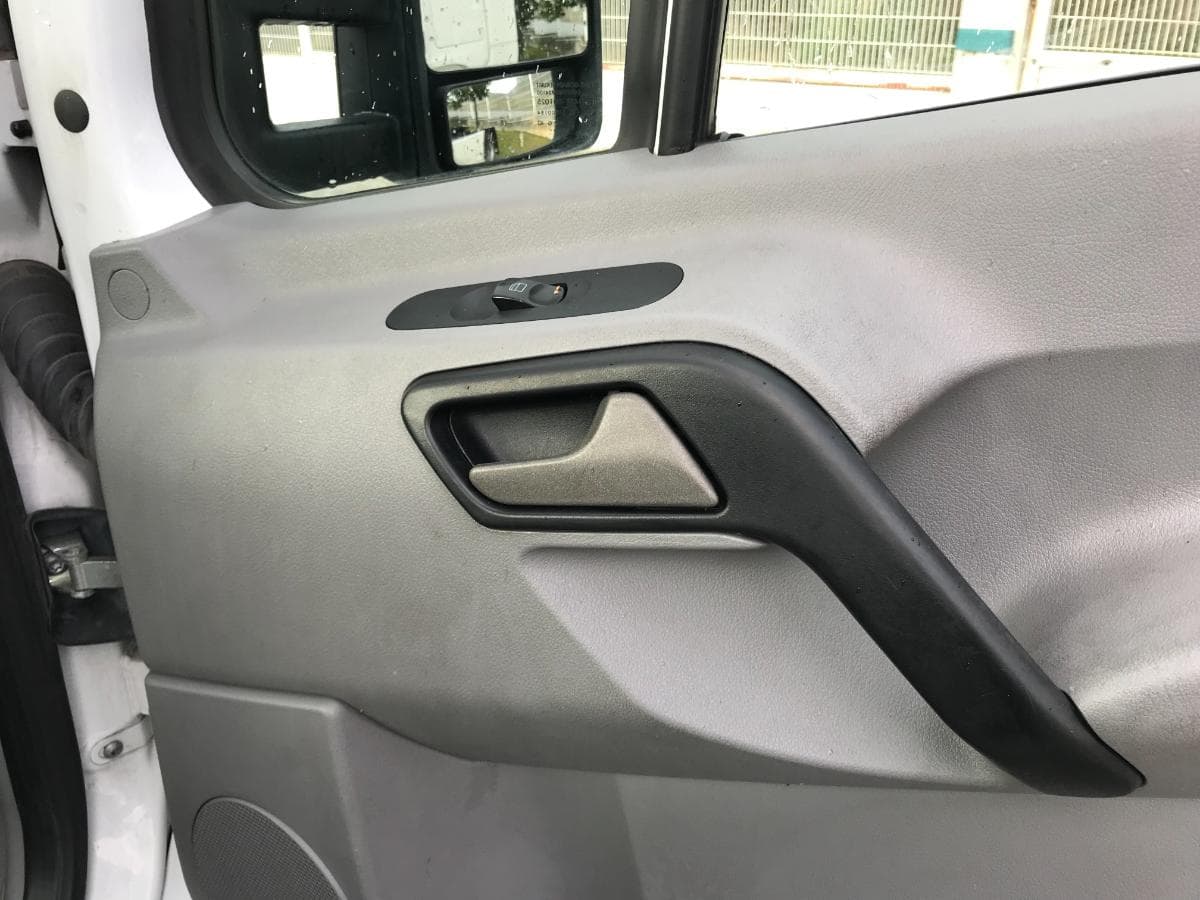 Mercedes-Benz Sprinter 316 CDI 2.2 · Ano 2016 — imagem 24