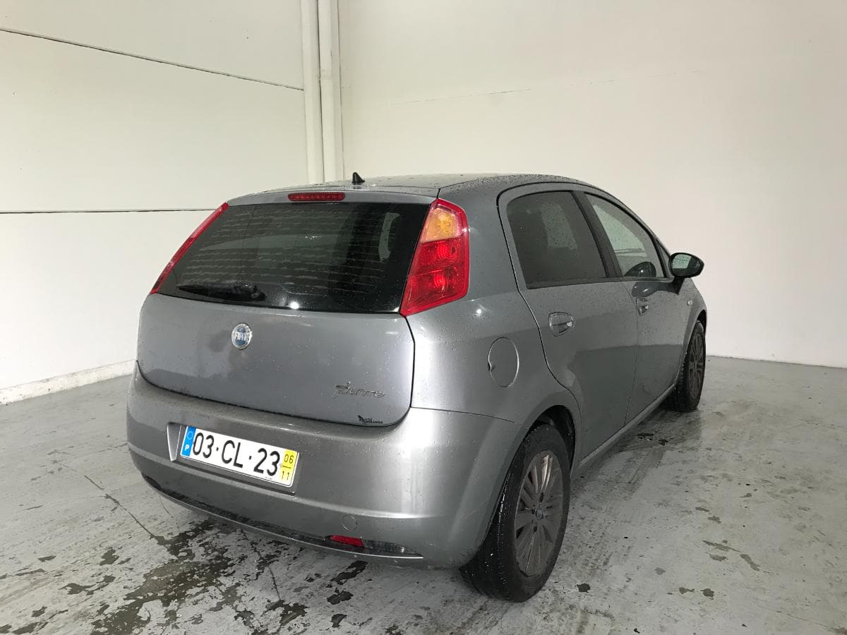 Fiat Punto 1.3D · Ano 2006 — image 5