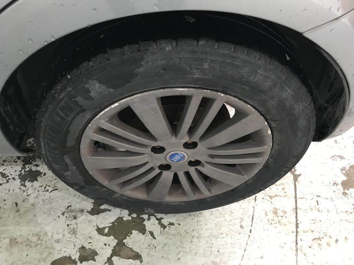 Fiat Punto 1.3D · Ano 2006 — image 12