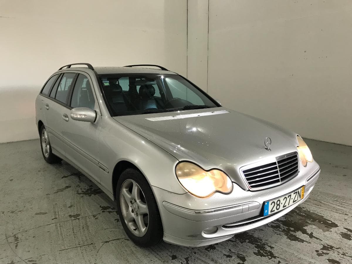 Mercedes-Benz C220 CDI 2.2 · Ano 2003 — imagen 2