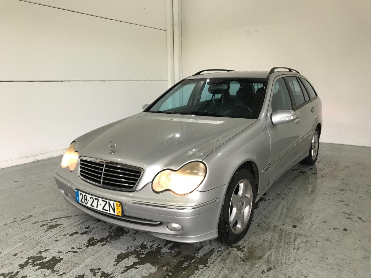 Mercedes-Benz C220 CDI 2.2 · Ano 2003 — imagen 1