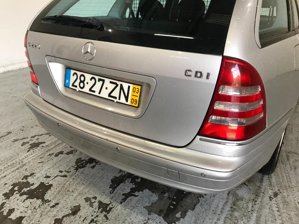 Mercedes-Benz C220 CDI 2.2 · Ano 2003 — imagen 7