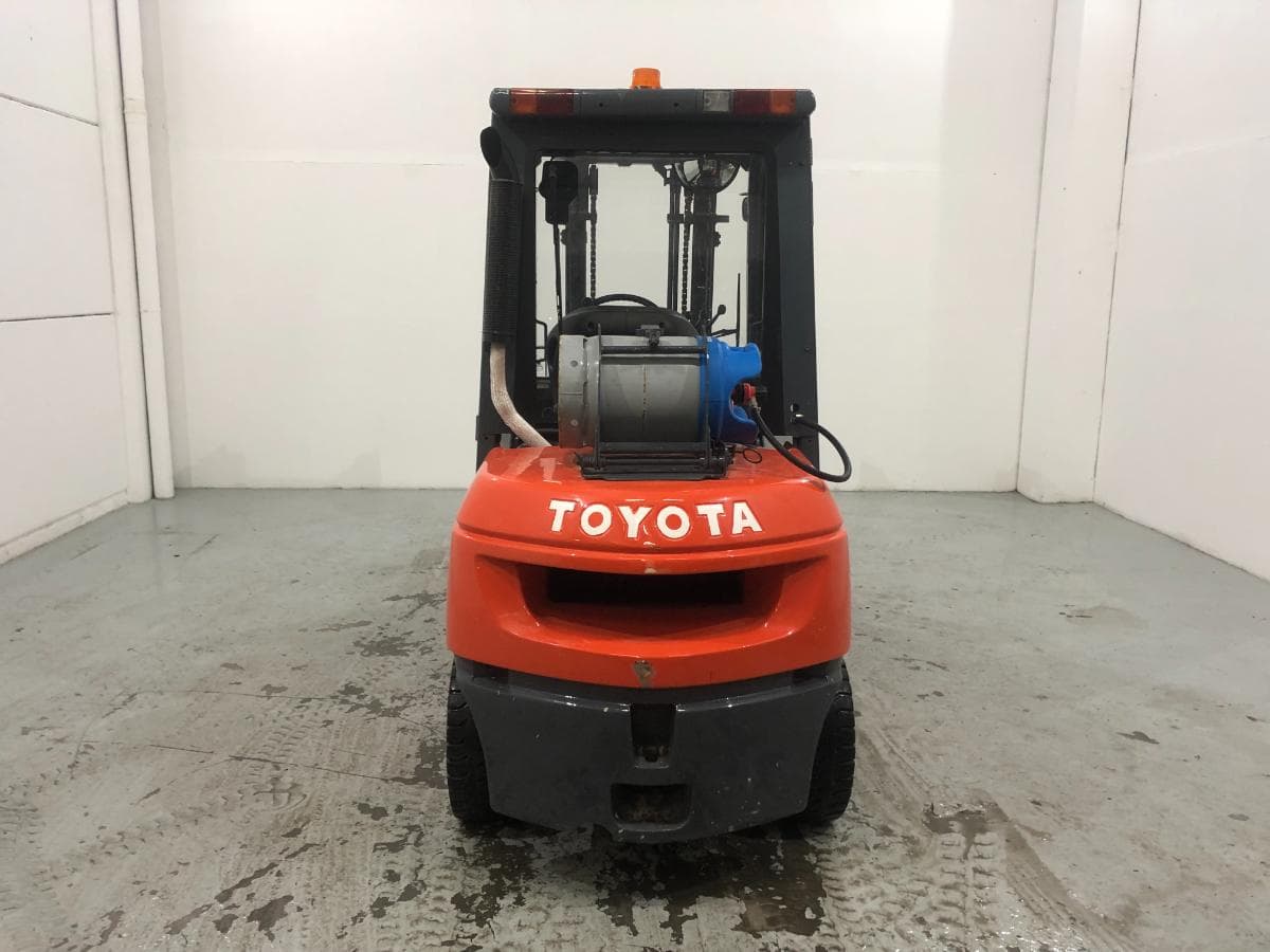 Empilhador Toyota 3000Kg · Ano 2000 — image 4