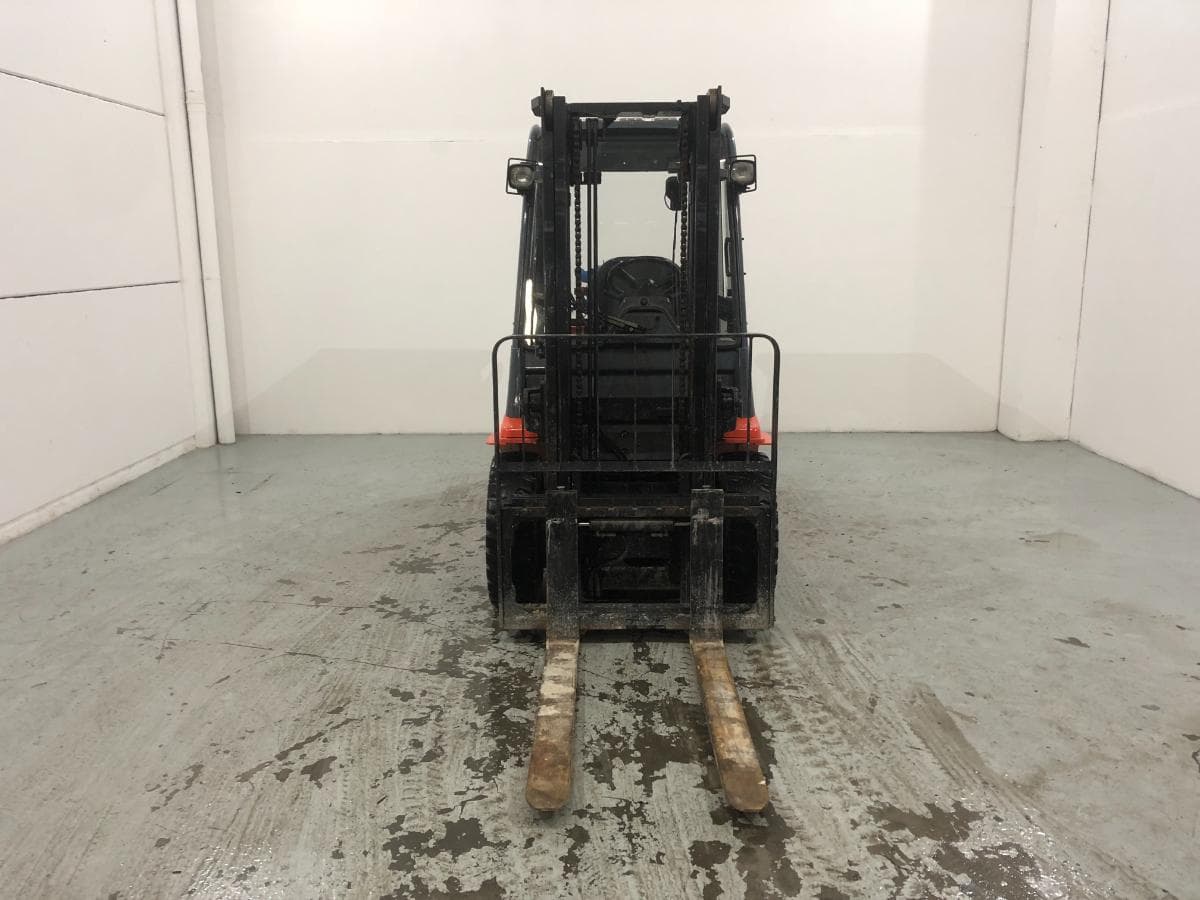 Empilhador Toyota 3000Kg · Ano 2000 — image 3