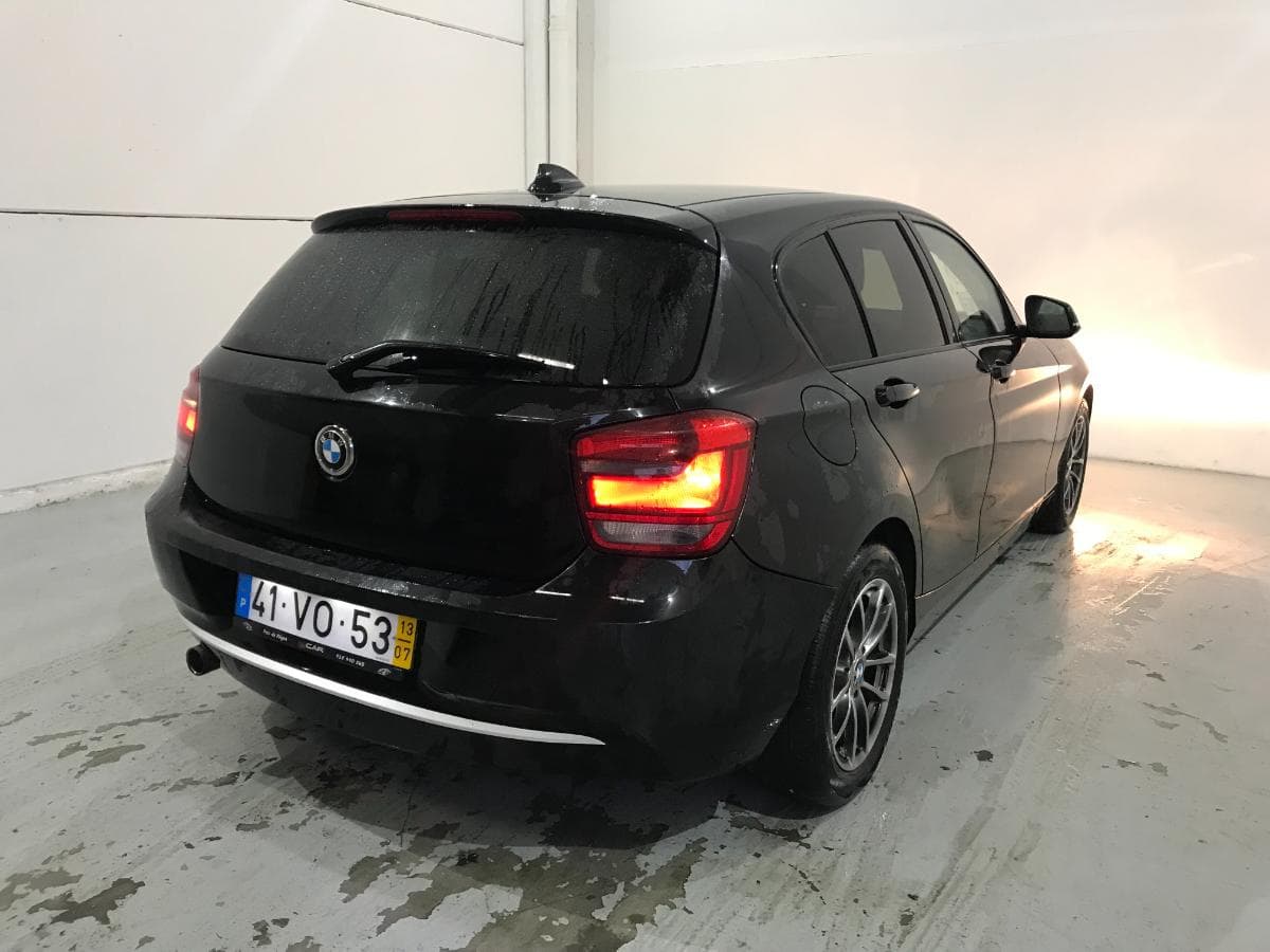 BMW 116D 1.6 · Ano 2013 — imagen 7