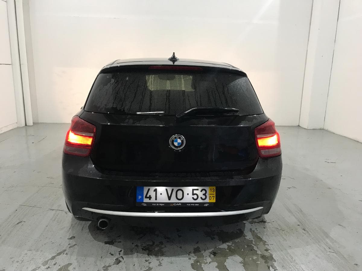 BMW 116D 1.6 · Ano 2013 — imagen 10