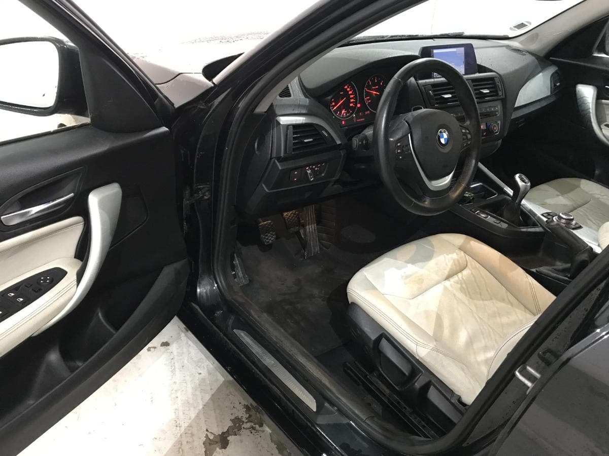 BMW 116D 1.6 · Ano 2013 — imagen 18