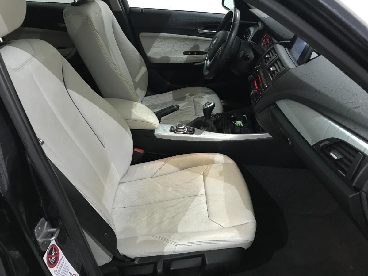 BMW 116D 1.6 · Ano 2013 — imagen 25