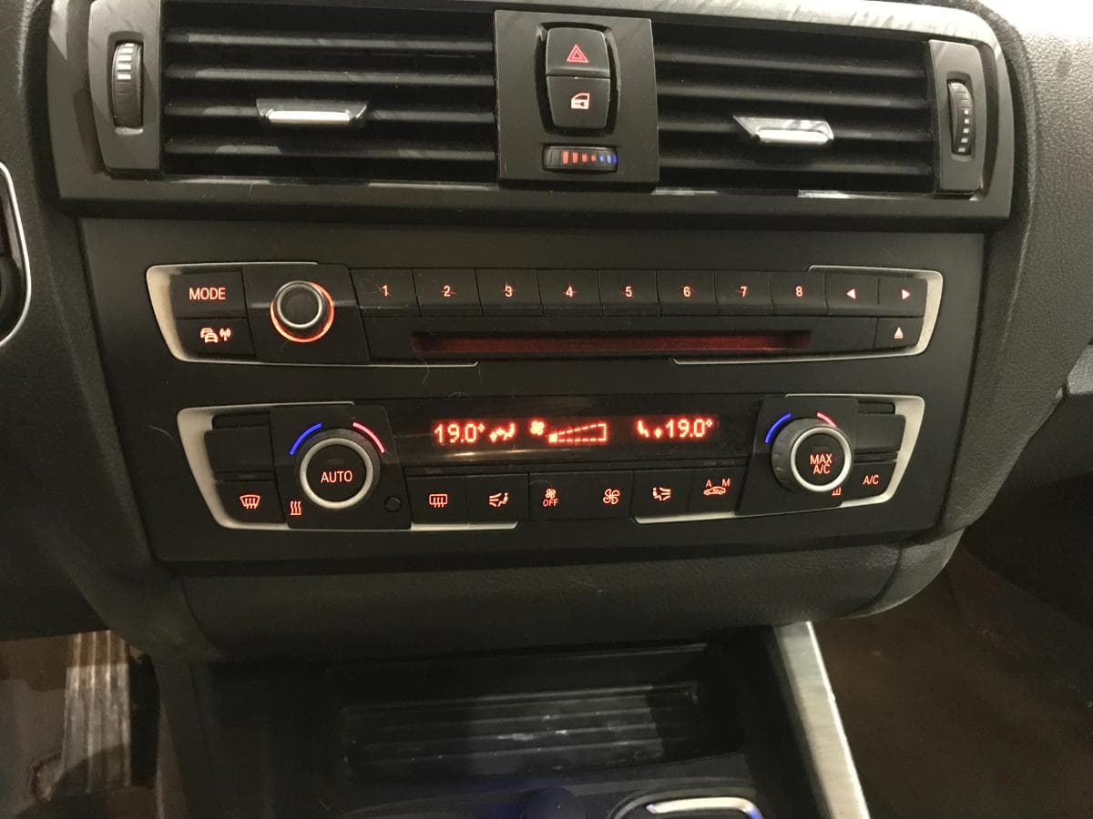 BMW 116D 1.6 · Ano 2013 — imagen 37