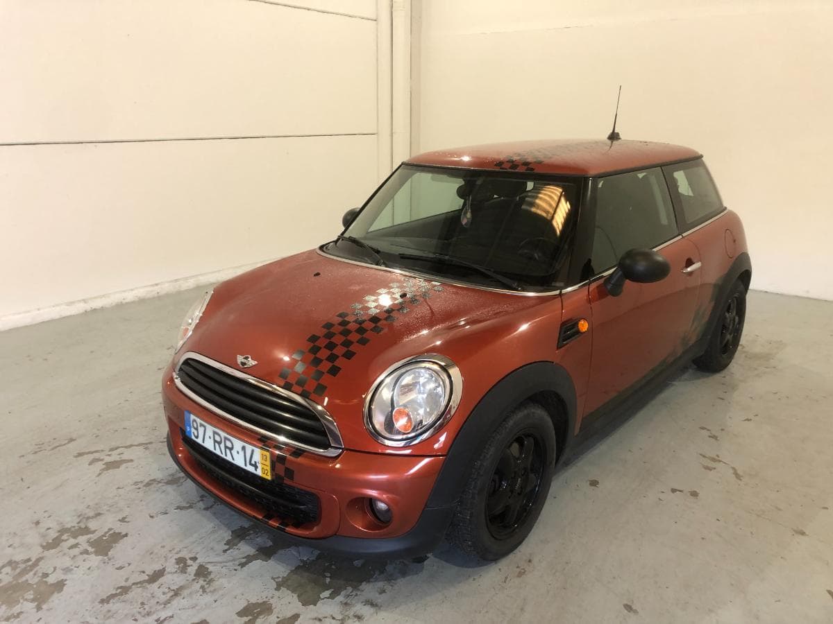 Mini Cooper 1.6D · Ano 2013 — imagem 1