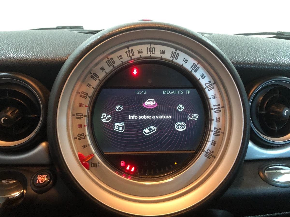 Mini Cooper 1.6D · Ano 2013 — imagem 24