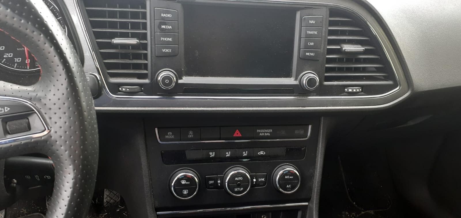 Seat Leon 2.0 TDI · Ano 2015 — imagem 15